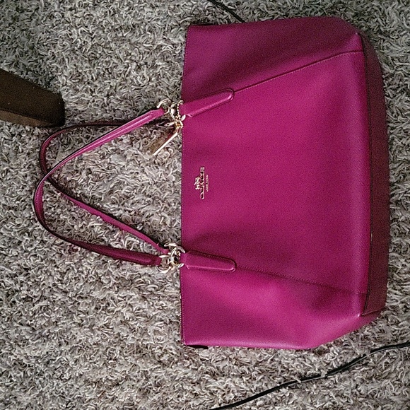 Coach Purse & Wallet Magenta